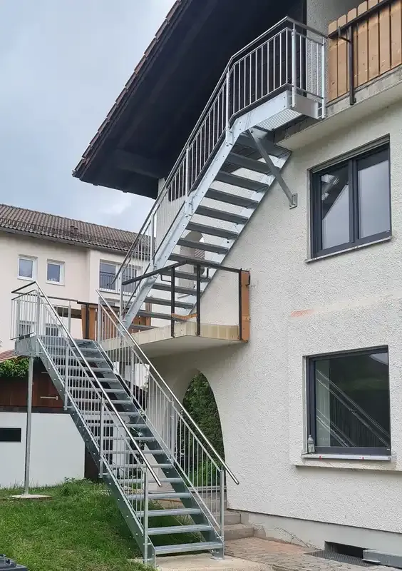 Treppe feuerverzinkt